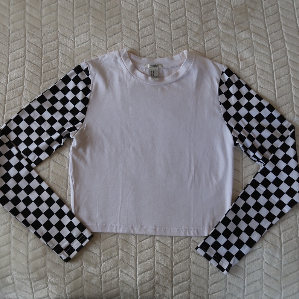 Forever 21 White and black checkered long sleeve top